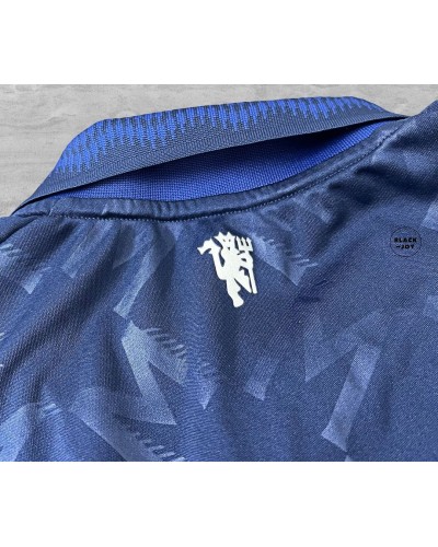 Manchester united away 24 25 trasferta